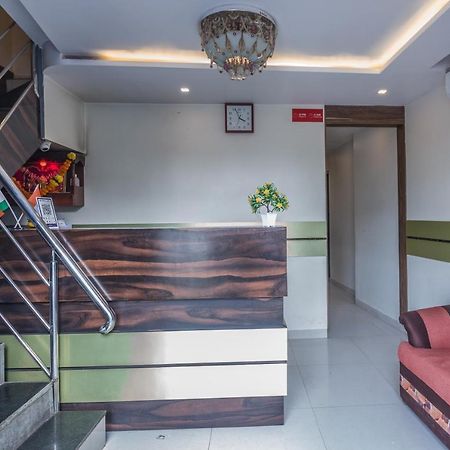 Hotel Mantra Residency Мумбай Екстериор снимка