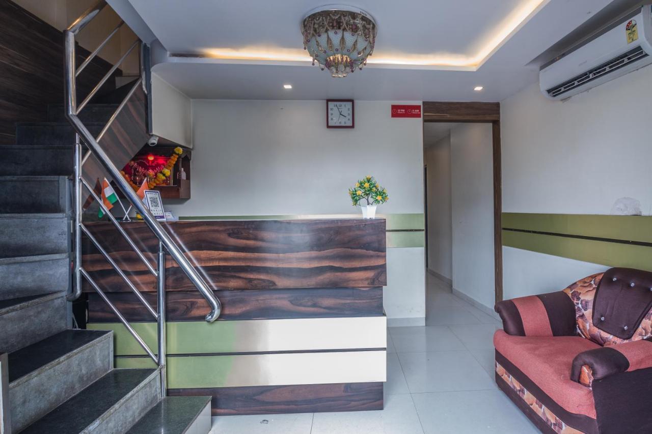 Hotel Mantra Residency Мумбай Екстериор снимка