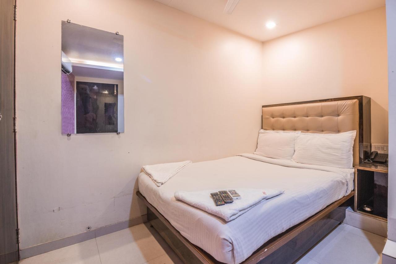 Hotel Mantra Residency Мумбай Екстериор снимка
