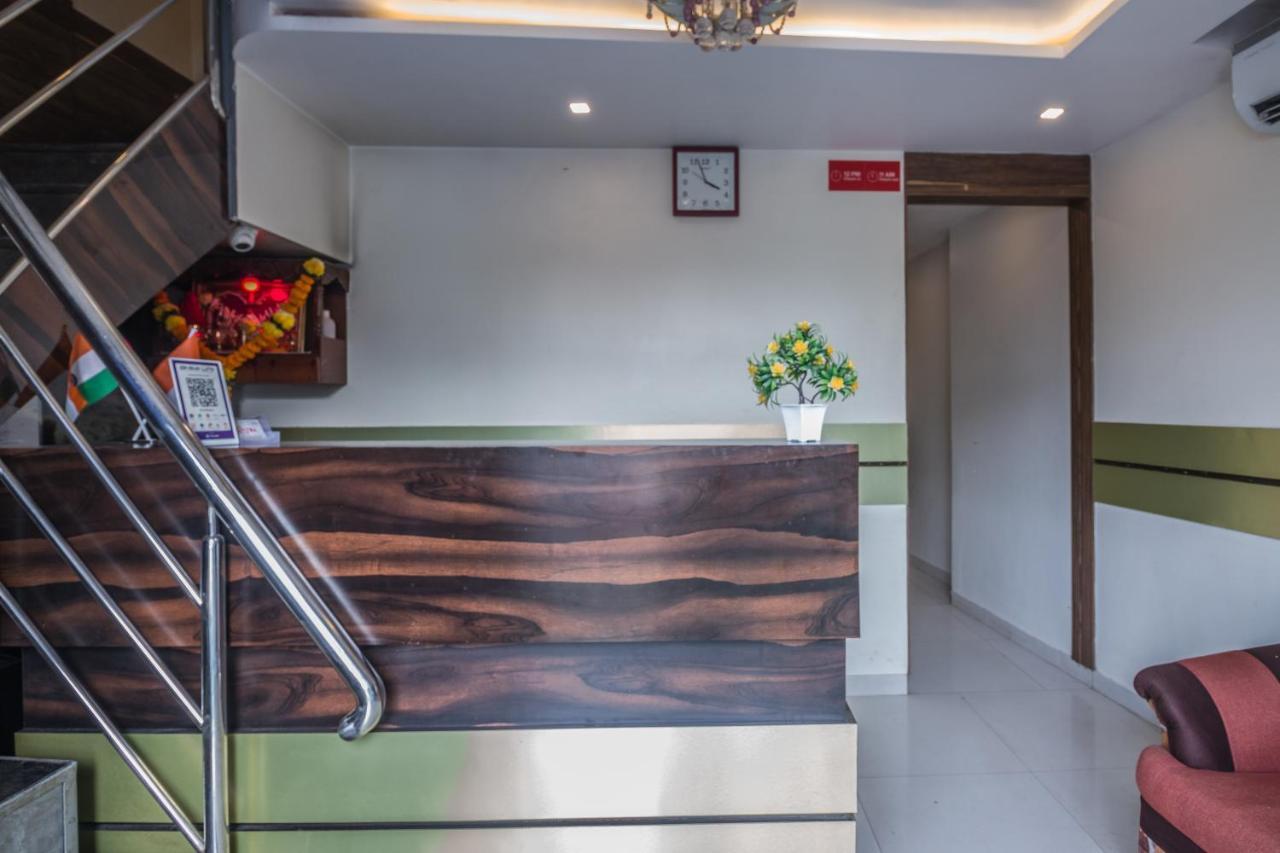 Hotel Mantra Residency Мумбай Екстериор снимка